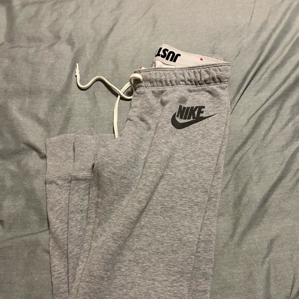 Nike junior Light Gray Sweatpants